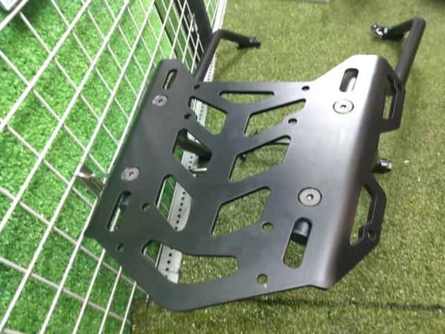 DAYTONA Multi-Wing Rear Carrier
Removed from a CB1000F (2014 model).
