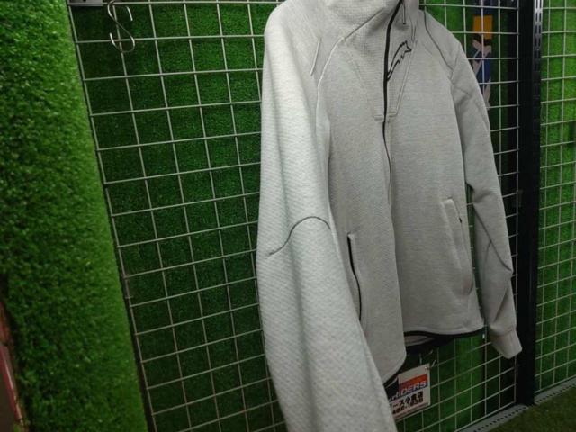 KUSHITANI x HONDA 0SYEG-75C
Track jacket
Size: LL