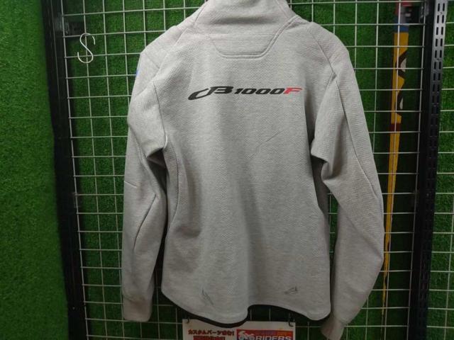 KUSHITANI x HONDA 0SYEG-75C
Track jacket
Size: LL