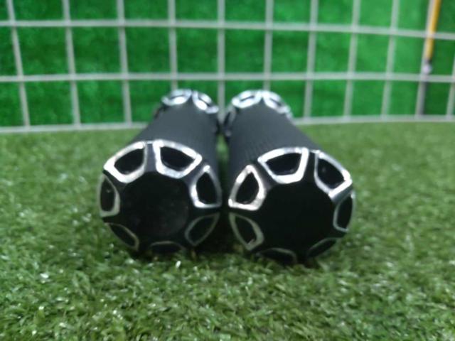 [Manufacturer unknown]
Grip left and right
Cable throttle car