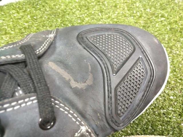 KOMINEBK-091
Waterproof microfiber riding sneakers
Size: 29cm