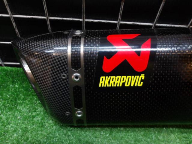 AKRAPOVIC
Akrapovič
Slip online
carbon
CBR250RR
17-25