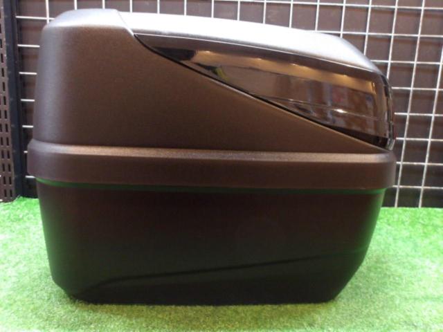 GIVI16965
B32NBD
BOLD
Mono lock case
Unpainted black
Glossy Black
32L