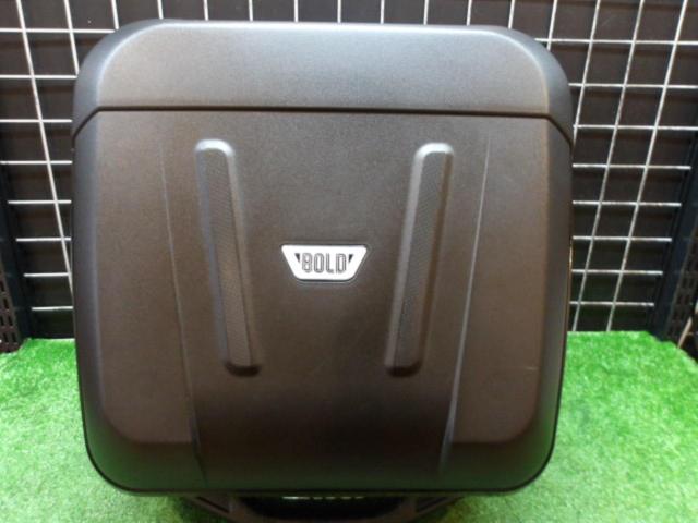 GIVI16965
B32NBD
BOLD
Mono lock case
Unpainted black
Glossy Black
32L
