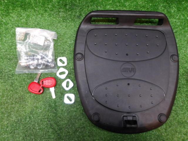 GIVI16965
B32NBD
BOLD
Mono lock case
Unpainted black
Glossy Black
32L