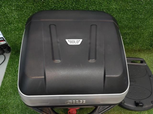 【GIVI】 B32L BOLD 未塗装ブラック 
