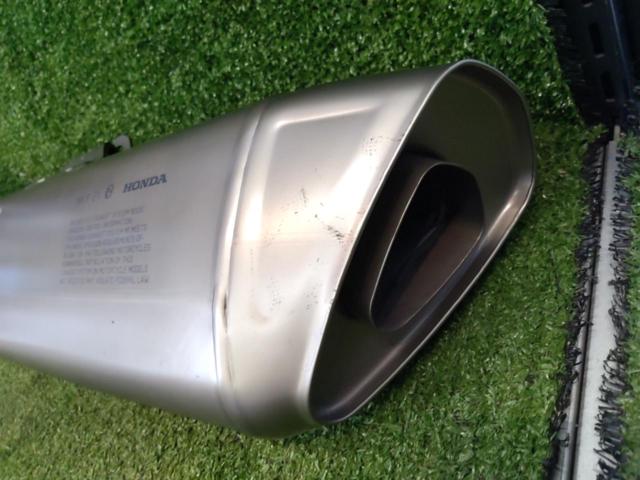 Akrapovic
Akrapovic
Genuine
Muffler
CBR1000RR-R
FIREBLADE
2020
SC82