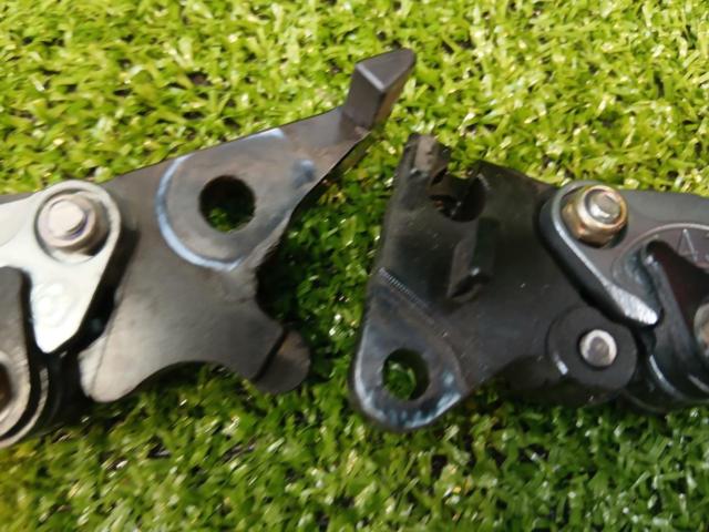 Unknown manufacturer clutch and brake levers
Remove PCX 150 (KF 30)