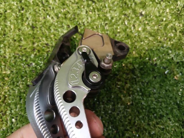 Unknown manufacturer clutch and brake levers
Remove PCX 150 (KF 30)