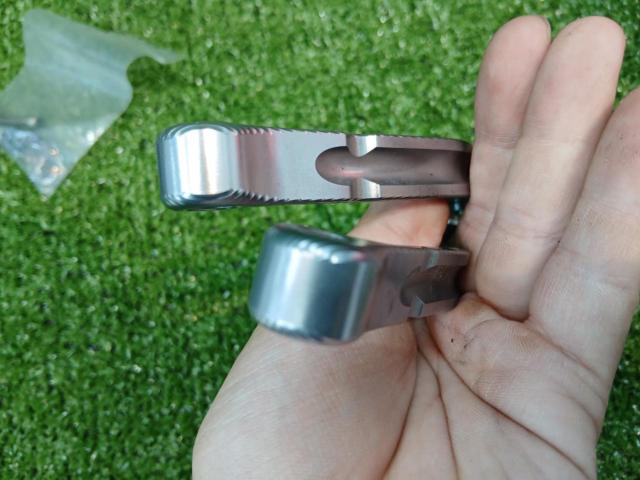 Unknown manufacturer clutch and brake levers
Remove PCX 150 (KF 30)