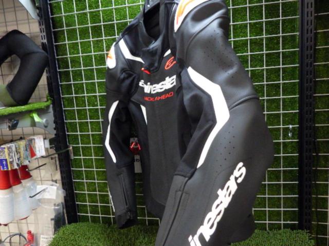 AlpinestarsGP
FORCE
V2
Air jacket
Size EUR50/USA40