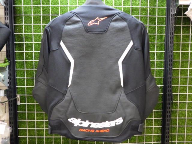 AlpinestarsGP
FORCE
V2
Air jacket
Size EUR50/USA40