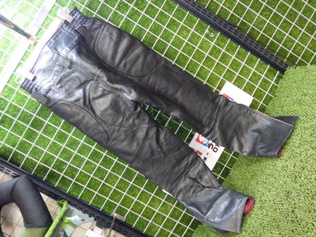 【KUSHITANI】レザーパンツ サイズM 股下65cm ウエスト平置き32cm