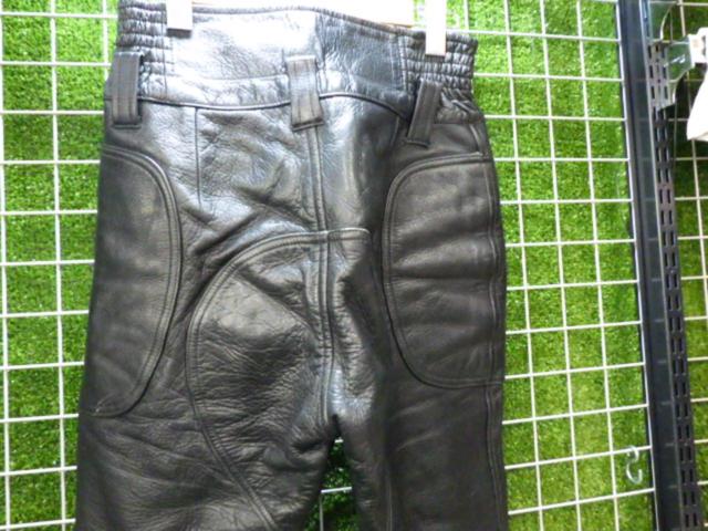 【KUSHITANI】レザーパンツ サイズM 股下65cm ウエスト平置き32cm