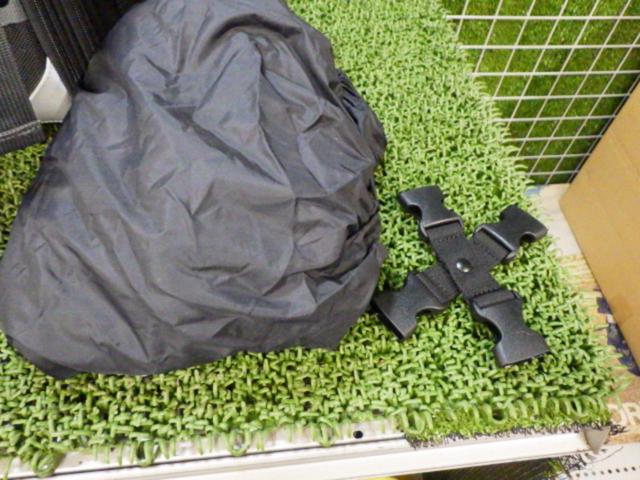 [MOTO
FIZZ
MFK-102
Camping seat bag 2
Capacity 59-75L