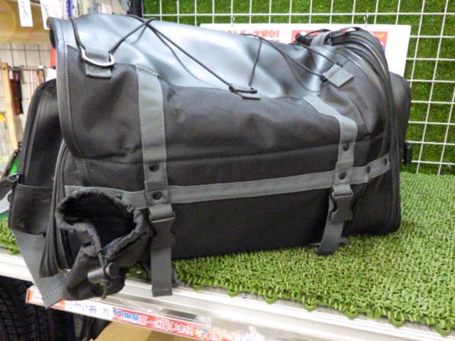 [MOTO
FIZZ
MFK-102
Camping seat bag 2
Capacity 59-75L