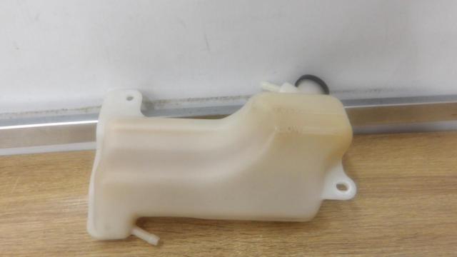 YAMAHA Coolant Tank
FZS1000