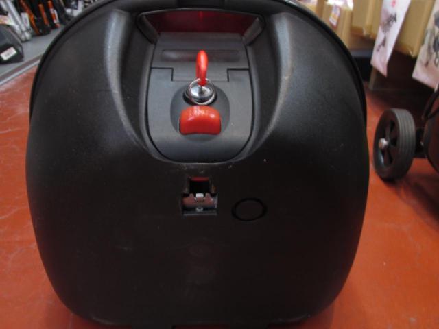 GIVI(ジビ) E300N2モノロックケース(ベース付/波板欠品) 【容量約30L】