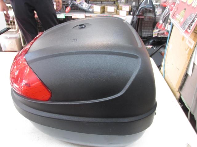 GIVI(ジビ) E300N2モノロックケース(ベース付/波板欠品) 【容量約30L】