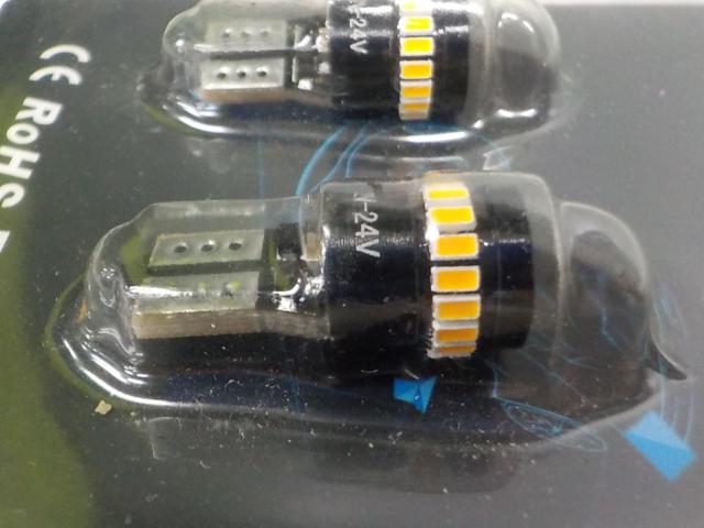 AUXITO LEDバルブ2個入り 【T10】 未使用品