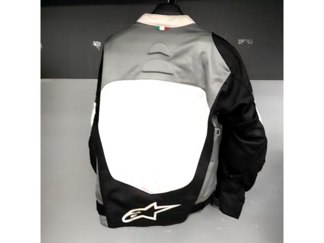 Alpinestars
FENDING
AIR
Jacket
Size: 3XL