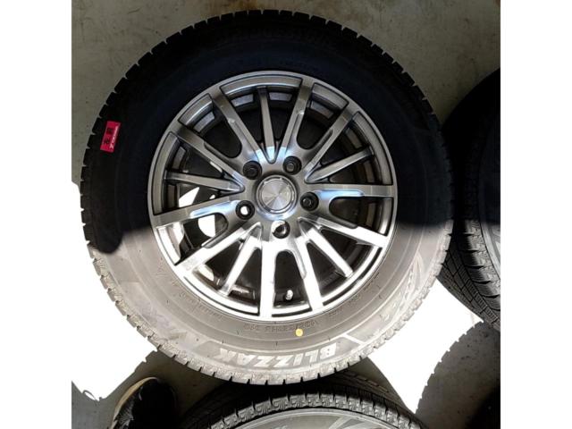 【中古W/中古T】 AUTOBACS SEVEN LEBEN DS5 + BRIDGESTONE BLIZZAK VRX3 4本セット