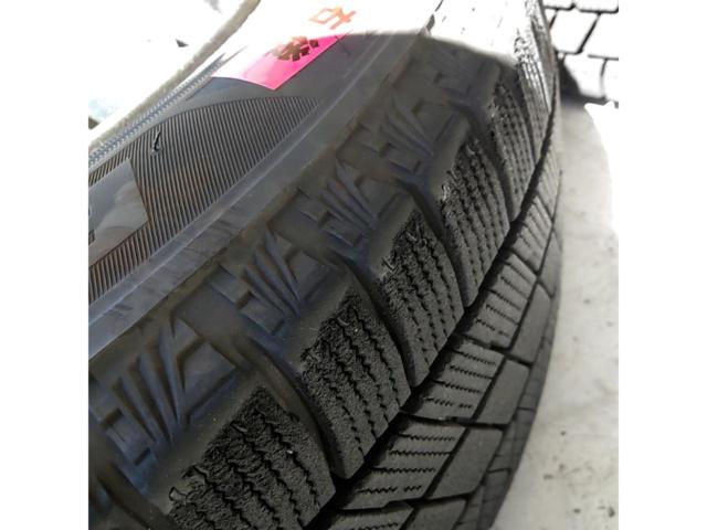 【中古W/中古T】 AUTOBACS SEVEN LEBEN DS5 + BRIDGESTONE BLIZZAK VRX3 4本セット