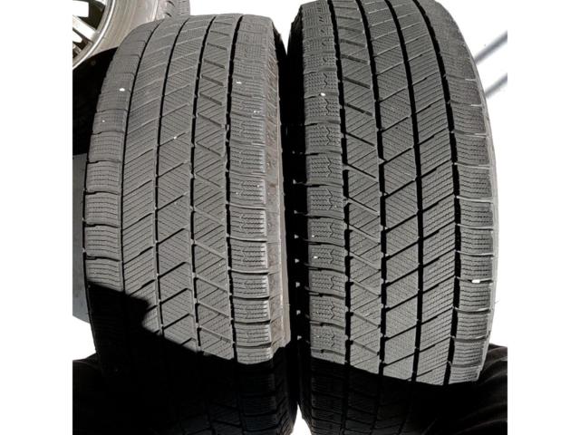【中古W/中古T】 AUTOBACS SEVEN LEBEN DS5 + BRIDGESTONE BLIZZAK VRX3 4本セット