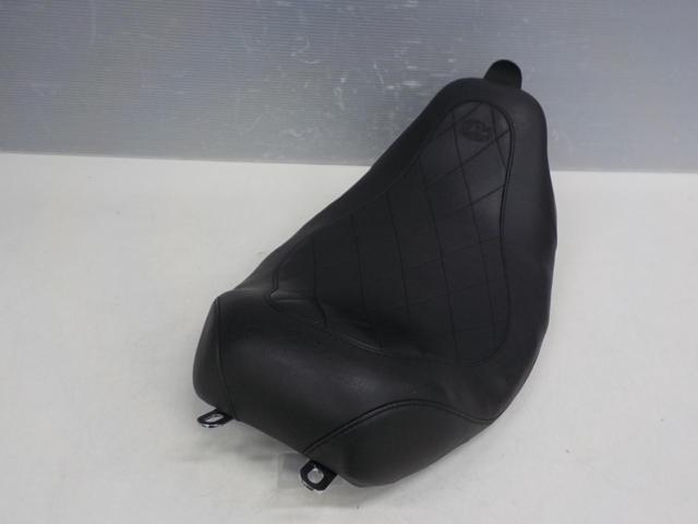 Mustang 76694 ワイドトリッパーダイアモンドソロシート/張替え 【HARLEY 08-:FLHR/X/T/TR】