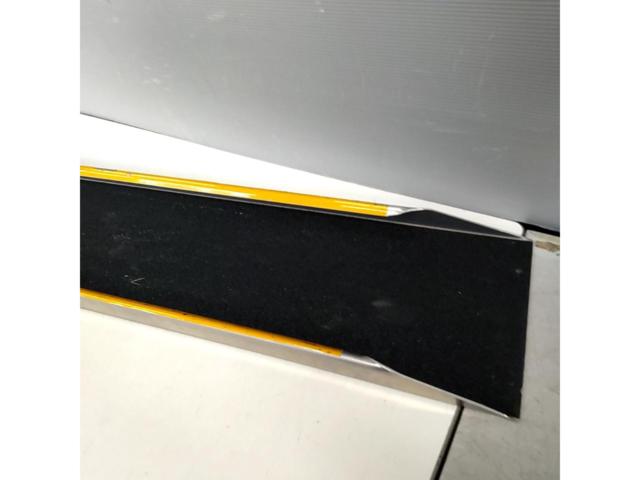 メーカー不明 滑り止め付き アルミスロープ