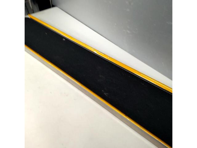 メーカー不明 滑り止め付き アルミスロープ