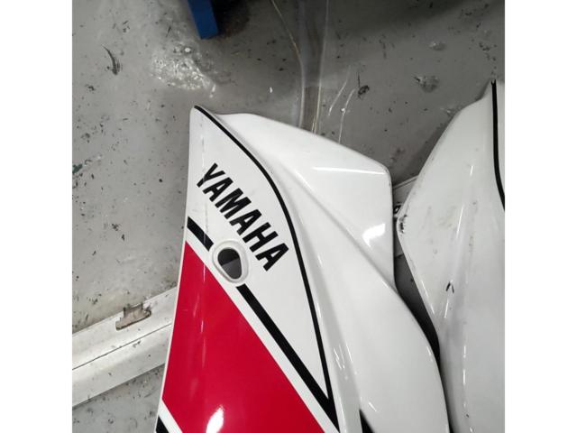 7YAMAHA YZF-R25純正サイドカウル