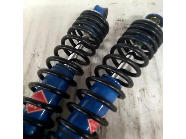 3KYB リアショック