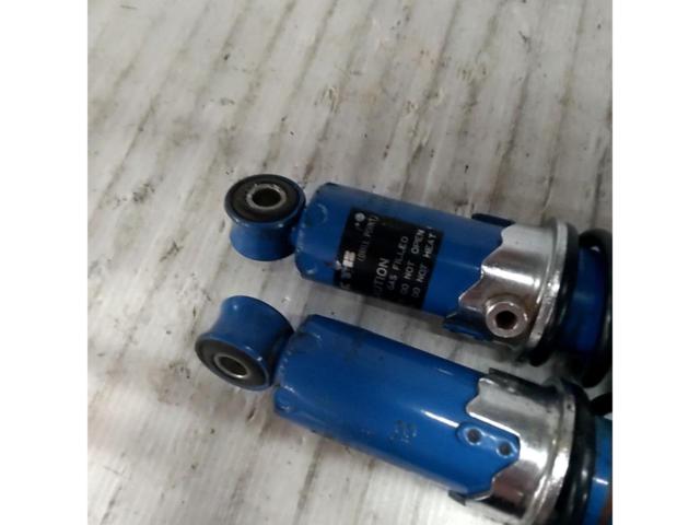 3KYB リアショック