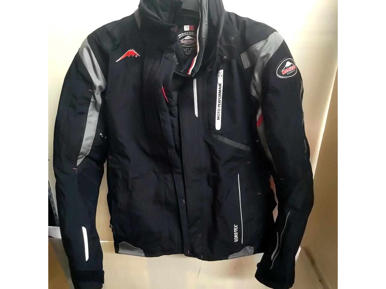 KUSHITANI
GORE-TEX
Short jacket