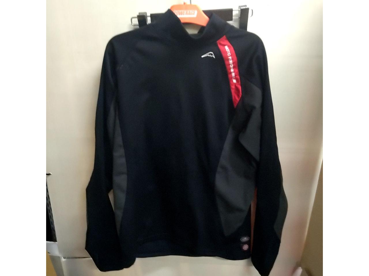 KUSHITANI
Wind stopper inner shirt