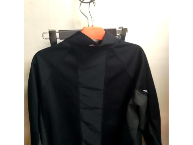 KUSHITANI
Wind stopper inner shirt