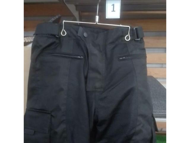 Unknown Manufacturer
Mesh pants
Comes with a sausage
35