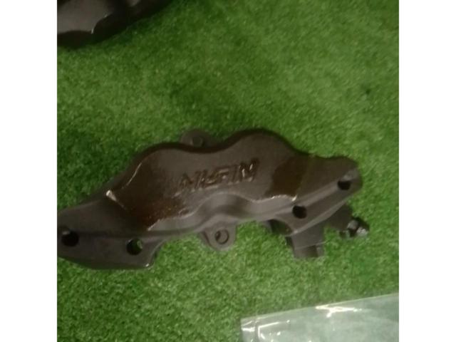 【HONDA】純正フロントキャリパー NSR250R 62mmピッチ 