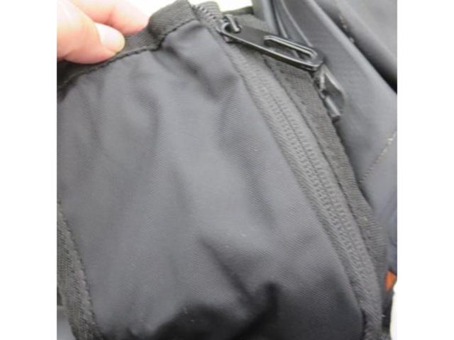 Doppelgerger
West bag
Size 24/18cm