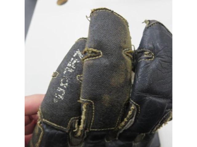 KUSHITANIGPR Gloves
Size unknown
About LL size
There repair