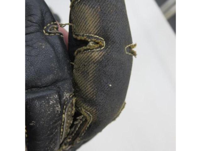 KUSHITANIGPR Gloves
Size unknown
About LL size
There repair