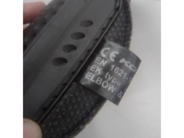 KOMINE elbow protectors
1
