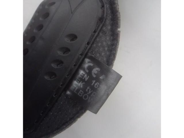 KOMINE elbow protectors
1