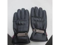 Rosso
StyleLab
Leather Gloves
Size L