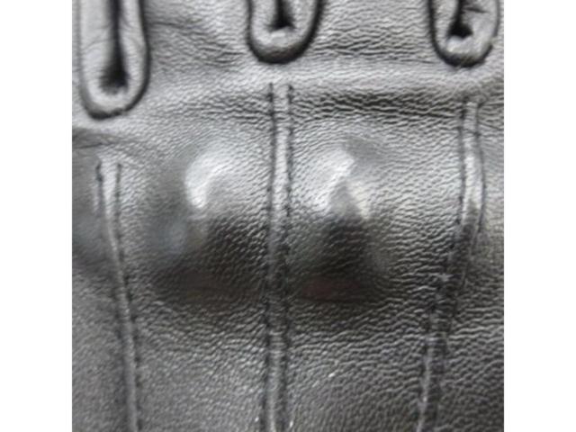 Rosso
StyleLab
Leather Gloves
Size L