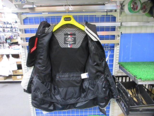 KUSHITANIK-2694
Adore jacket
Size XL