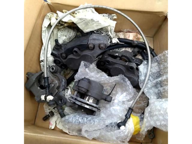 Genuine Honda parts
Caliper set
NSR250R (MC21) removed