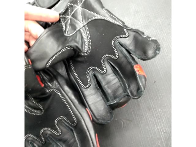BERIK (Berwick)
G-214102
RACING
Black / Red
Size: L