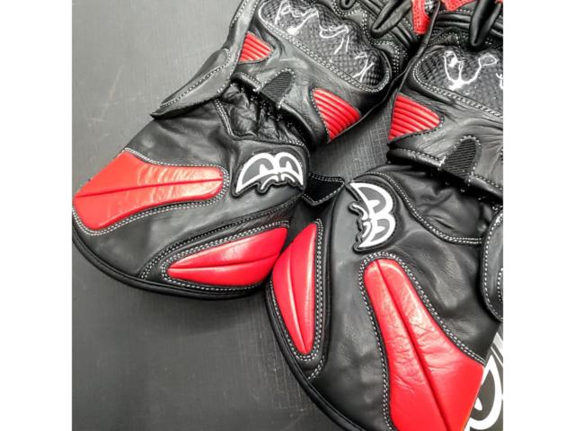 BERIK (Berwick)
G-214102
RACING
Black / Red
Size: L
